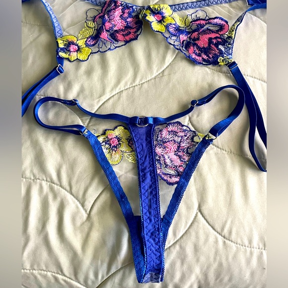 Exotic Lingerie Set ๐๐ฉท๐ - Picture 8 of 12